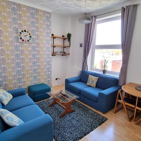 Southsea Escape - Coastal Holiday Apartment - 2 Double Bedrooms Portsmouth Bagian luar foto