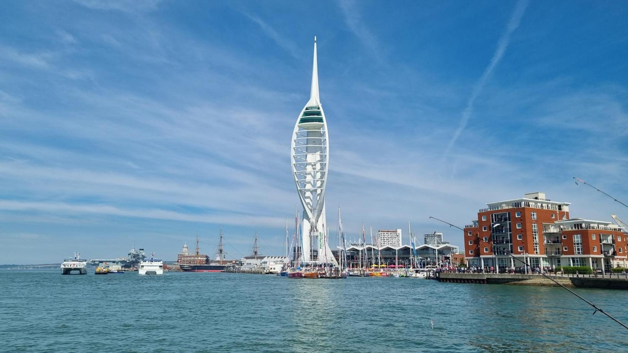 Southsea Escape - Coastal Holiday Apartment - 2 Double Bedrooms Portsmouth Bagian luar foto