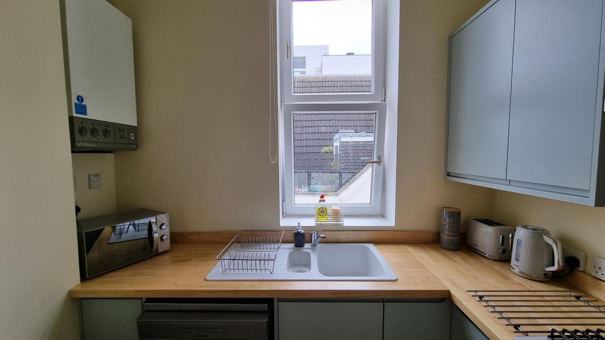 Southsea Escape - Coastal Holiday Apartment - 2 Double Bedrooms Portsmouth Bagian luar foto