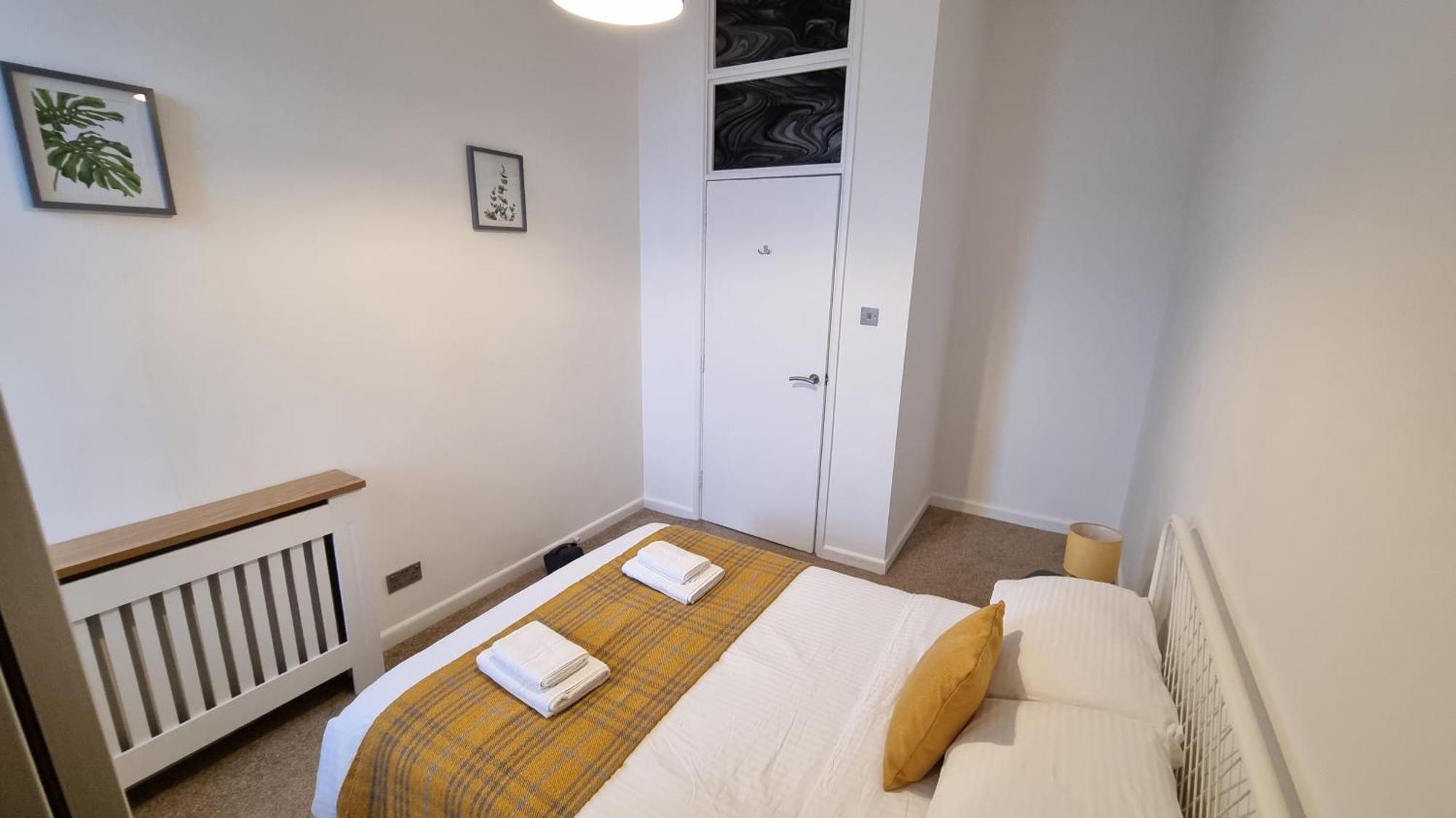 Southsea Escape - Coastal Holiday Apartment - 2 Double Bedrooms Portsmouth Bagian luar foto
